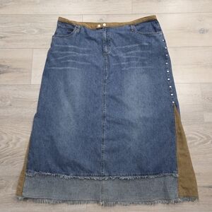 Vintage Y2K Denim Maxi Skirt W/ Faux Suede And Rivet Details Size 24